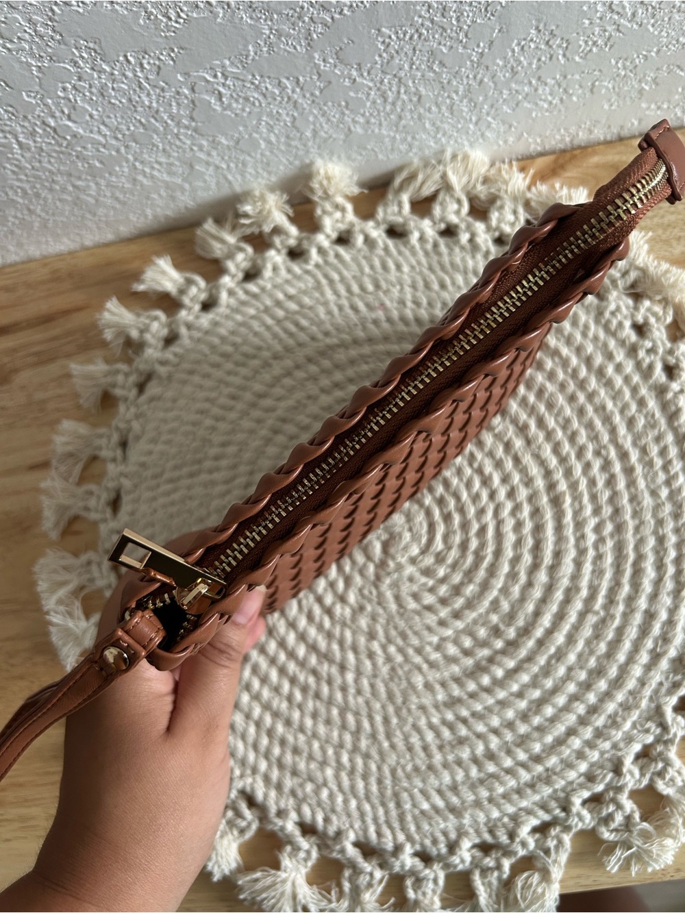 Rachel Zoe Chocolate Brown Woven Leather Hobo Slouchy Shoulder Bag Wristlet Set - Picture 10 of 12